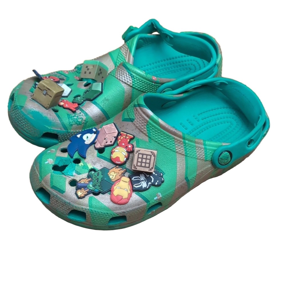 Crocs Minecraft Classic Clogs Unisex Kids J5 Green Bronze Slip On Jibbitz Print
